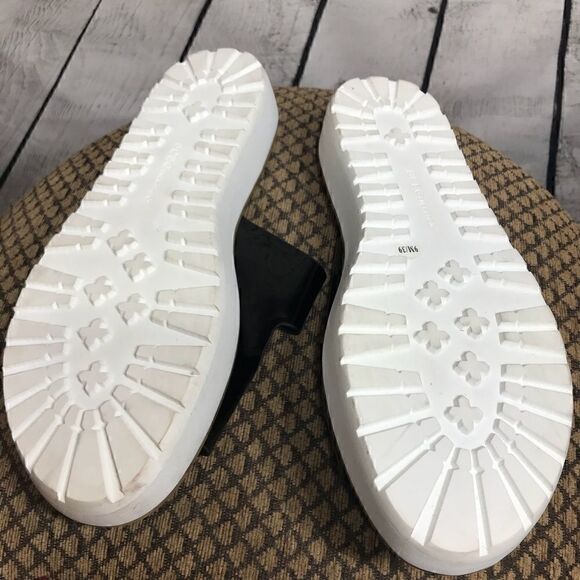 BCBGENERATION Black Patent leather Women’s Slides Sandals in size 9 - Picture 7 of 8